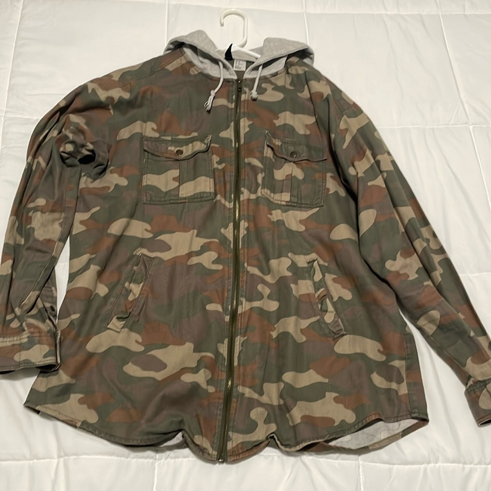Women’s light weight jacket